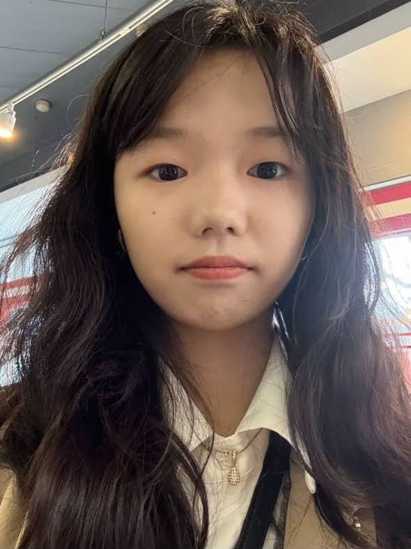 Sarah Jiayi Wei 个人照片